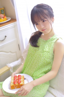 美女内内